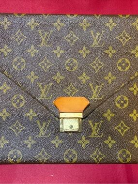 Louis Vuitton Monogram Envelope Clutch in Brown with Tan and Gold Hardware